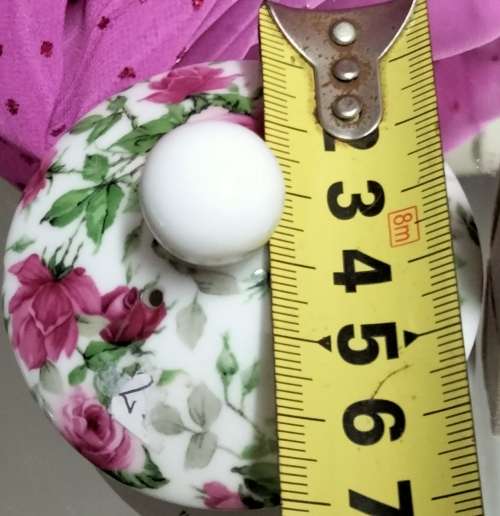 1Royal Albert Lady Hamilton LID small  + 1 Maxwell Williams lid