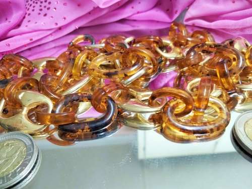 Baltic amber simulated -Belt with decorative gold tone metal spacers
