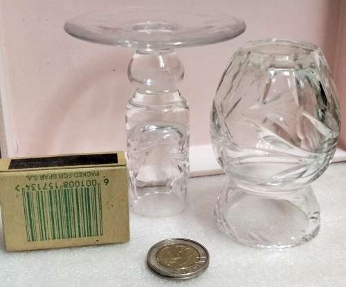 VASES POSY- 2  Rose pattern CRYSTAL cut glass Edge design 1 pedestal  base EXQUISITE