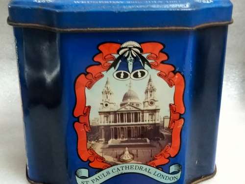 TIN Commemorative of royal wedding Prince Charles and Princess Diana+ a unused post card