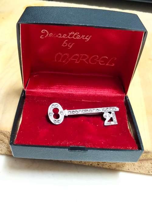 stamped SILVER BROOCH MARCASITE  21st Brooch LOOK At All My BUY NOW LISTINGS NO WAITING