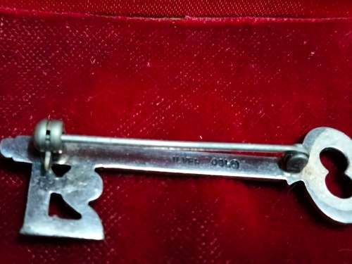 stamped SILVER BROOCH MARCASITE  21st Brooch LOOK At All My BUY NOW LISTINGS NO WAITING