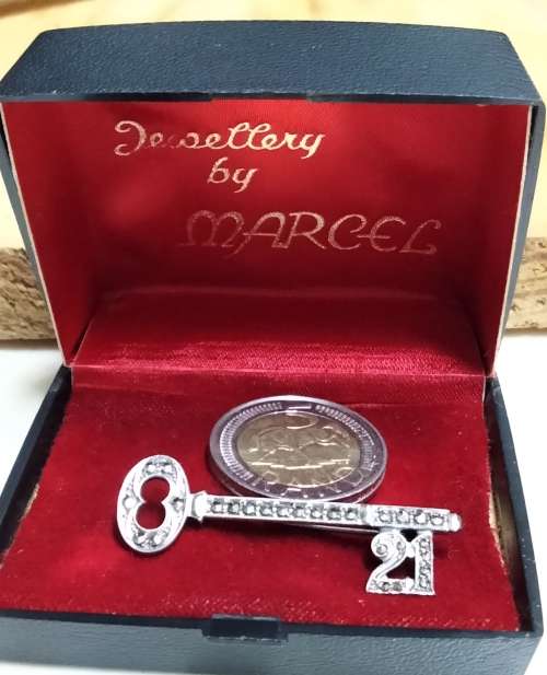 stamped SILVER BROOCH MARCASITE  21st Brooch LOOK At All My BUY NOW LISTINGS NO WAITING