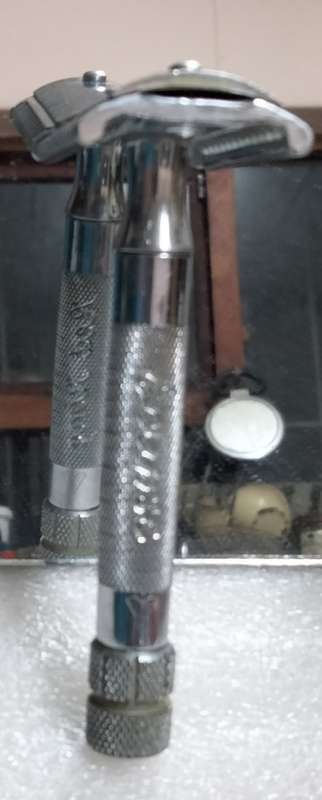 Red Ring Eclipse DE safety Razor working Sheffield England LOOK At My BUY NOW listings NO WAITING