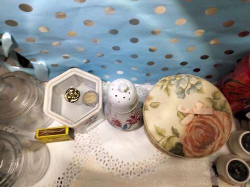 Elizabeth Arden COLLECTIBLES Powder Shaker*Hexagonal Box ceramic The Pavilion Brighton+cardboard box
