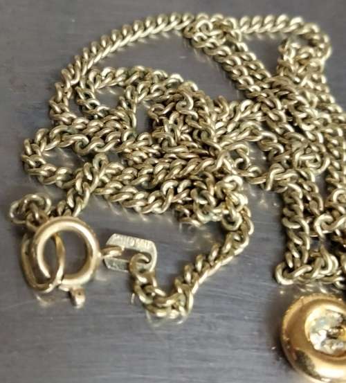 NECKLACE - Chain Stamp Rolled Gold has pendant + a small clear crystal has to be glued back