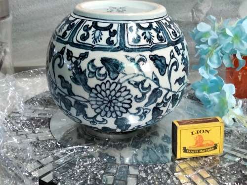 Vase or Ginger Jar VOC Commemorative