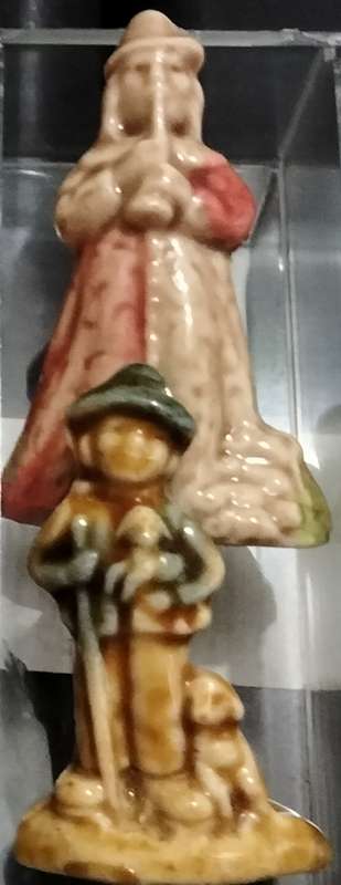 10  Figurines 9 WADE miniatures English