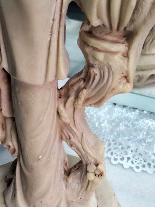 LADY ORIENTAL - Intricately carved details  COMPOSITE materials