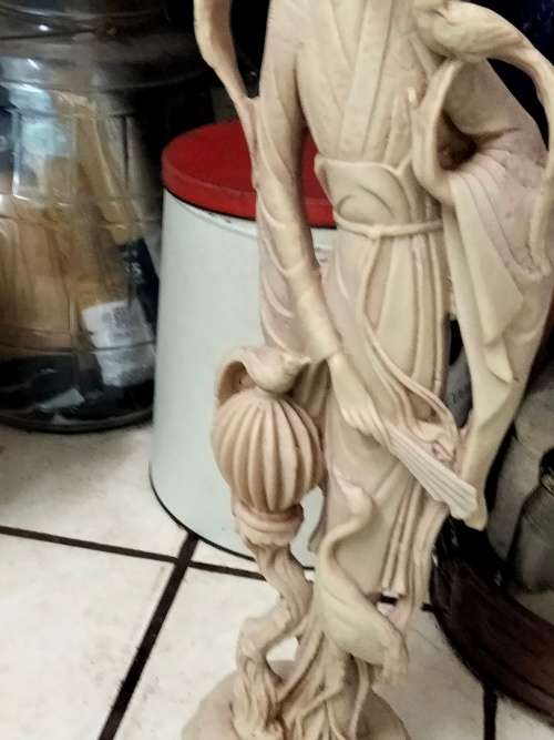 LADY ORIENTAL - Intricately carved details  COMPOSITE materials