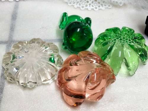3 small  MURANO-decorative glass Pin Trays + 1 Animal -all for one bid