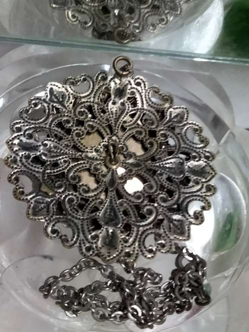 Unusual Pendant Buck  Nilio + filigree + chainLook at My BUY NOW NO WATIING