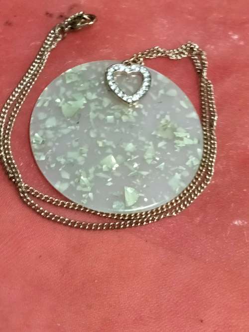 Necklace Acrylic Pendant gold glitter+Bling heart GoldTone Chain LOOK At My BUY NOW ITEMS NO WAITING