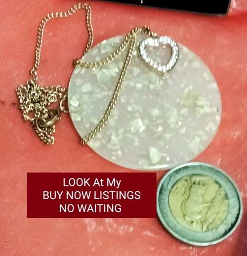 Necklace Acrylic Pendant gold glitter+Bling heart GoldTone Chain LOOK At My BUY NOW ITEMS NO WAITING