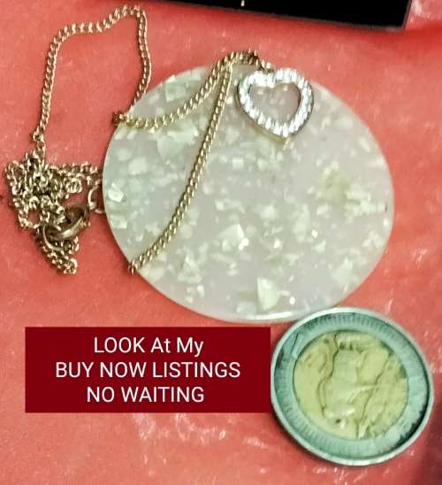 Necklace Acrylic Pendant gold glitter+Bling heart GoldTone Chain LOOK At My BUY NOW ITEMS NO WAITING