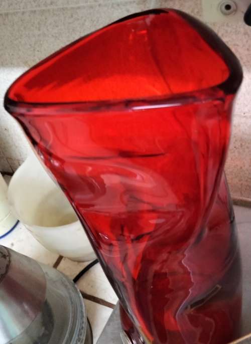 VASE Ruby Red heavy Glass*TRICORN*PINCH Hand Blown PONTLE+ Bubbles LOOKatMy BUY NOW items NO WAITING