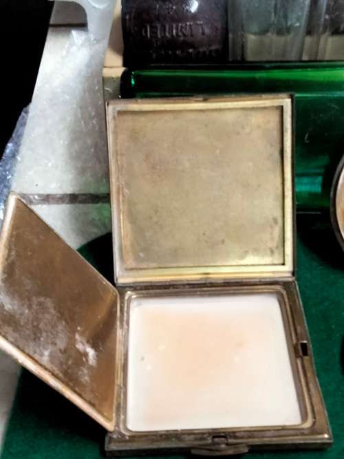 Compacts RARE 50/60s 1Le Rage Dancer+Musicians 1 Stratton black gilt trees 3 NAKED ladies