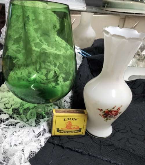 Opaline White cased frilled edges Vase+1 Green Murano Vase Look at my Buy Now listings No Waiting