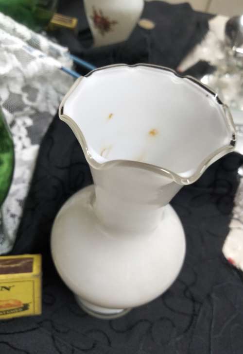Opaline White cased frilled edges Vase+1 Green Murano Vase Look at my Buy Now listings No Waiting