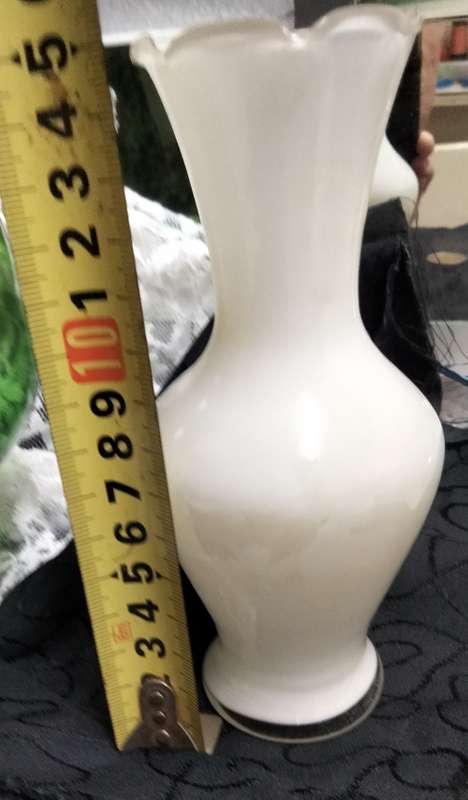 Opaline White cased frilled edges Vase+1 Green Murano Vase Look at my Buy Now listings No Waiting