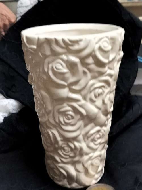 VASE-  ceramic ROSES Embossed covered in ROMANTIC roses LOOK At My BUY NO