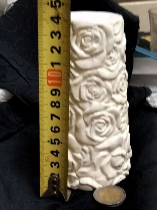 VASE-  ceramic ROSES Embossed covered in ROMANTIC roses LOOK At My BUY NO