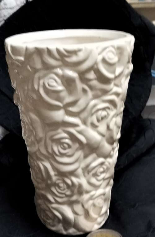 VASE-  ceramic ROSES Embossed covered in ROMANTIC roses LOOK At My BUY NO