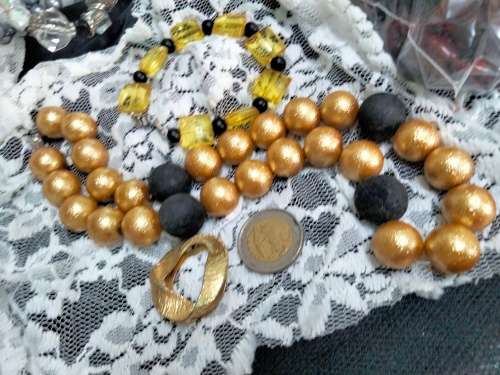Necklace+Scarf+bracelet - beads black +Gold smaller*bracelet Acrylic br+Scarf holder gold tone metal