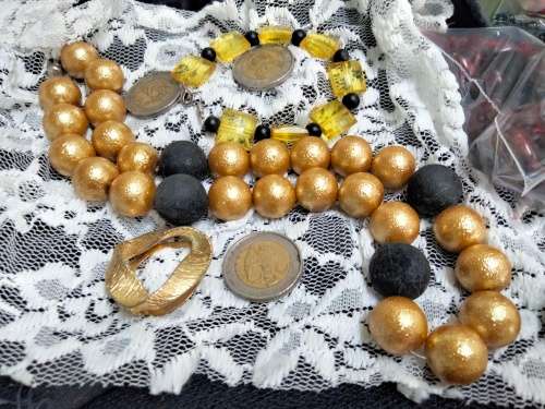 Necklace+Scarf+bracelet - beads black +Gold smaller*bracelet Acrylic br+Scarf holder gold tone metal
