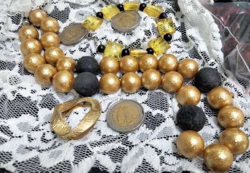 Necklace+Scarf+bracelet - beads black +Gold smaller*bracelet Acrylic br+Scarf holder gold tone metal