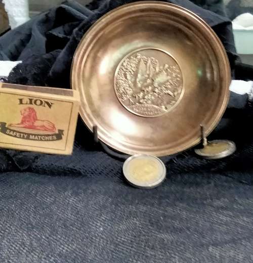 BRASS Pin tray Embossed TRICHARDT TREK OOR DIE DRAKENSBERG LOOK At My BUY NOW Items NO WAITING