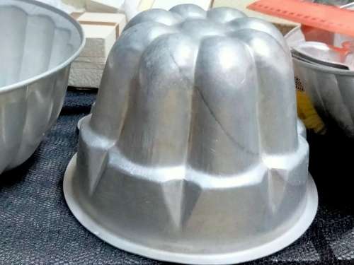 5 JELLY Moulds VTG  Aluminium or mousse or Kitchen wall decorLOOK at My BUY NOW items NO WAITING