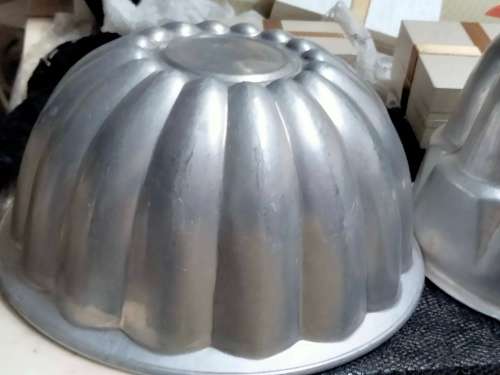 5 JELLY Moulds VTG  Aluminium or mousse or Kitchen wall decorLOOK at My BUY NOW items NO WAITING