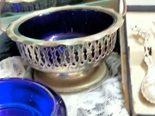 EPNS Basket dish cut out design handle scalloped base foot cobalt liner 6 Elwezetta TeaSpoonsHOLLAND