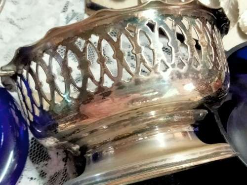 EPNS Basket dish cut out design handle scalloped base foot cobalt liner 6 Elwezetta TeaSpoonsHOLLAND