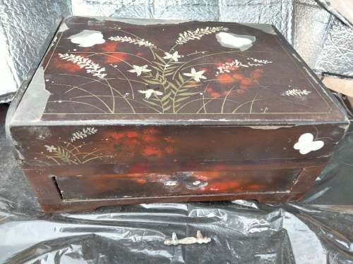 ORIENTAL Trinket box hinged lid*Mirror*draw*Inlaid Mother of Pearl Butterflys* Distressed