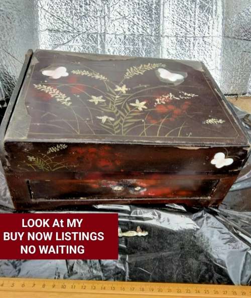 ORIENTAL Trinket box hinged lid*Mirror*draw*Inlaid Mother of Pearl Butterflys* Distressed