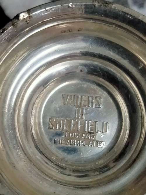 Vase - Posy Urn*Viners  Sheffield Silver *2 Lion heads side LOOK At My BUY NOW items NO WAITING