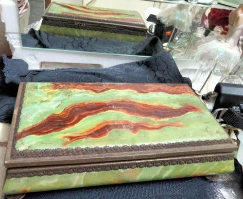 TIN Unusual vintage resembles marble lovely feet