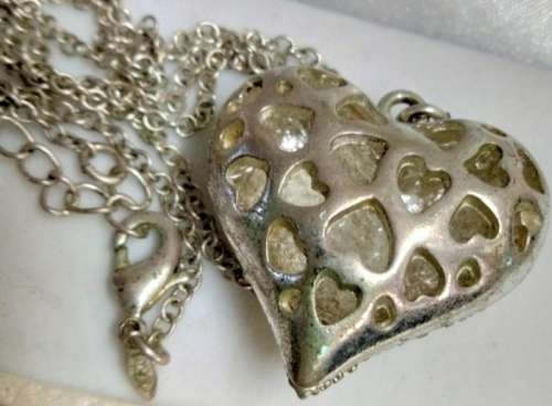 Necklace signed Avon Chain Silver - Gold  Pendant PUFF Heart Masses Crystal - Back Cutout Hearts