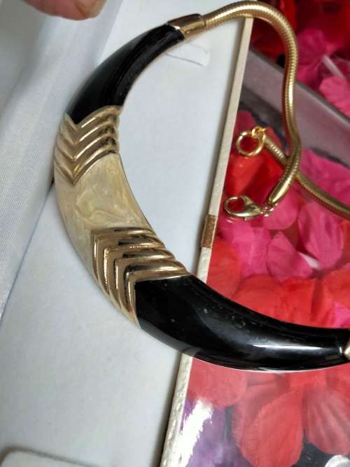 Necklace  Choker gold tone DAZZLING design Black*Cream*GoldLOOK At MY BUY NOW items NO WAITING