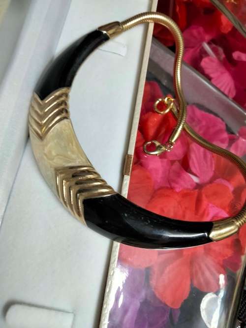 Necklace  Choker gold tone DAZZLING design Black*Cream*GoldLOOK At MY BUY NOW items NO WAITING