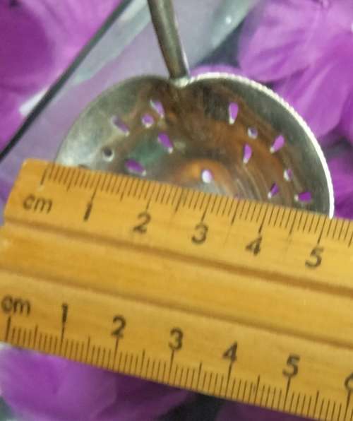 1 Cloverleaf shape Sugar Sifter Plated Spoon  bowl serated edges Cutout multiple shapes Ball finial