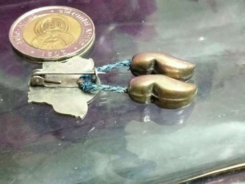 Circa 1960`sBROOCH GRAHAMSTOWN Coat of Arms 2 Dangling clogs charms made in HOLLAND