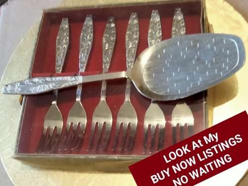 6CAKE FORKS +1 LIFTER- 7 same pattern - 6 Boxed cake forks NOVALUX DUTCH ROYAL SILVER WORKS