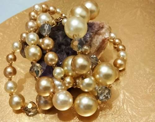 Necklace  - Bib  2 Strand Faceted cut crystal clear+ Faux graduating Pearls gemstone lobster clasp