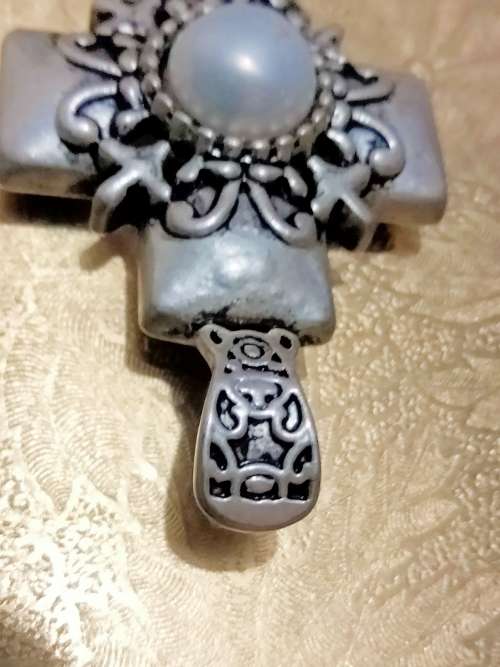 Pendant - Cross  Large Central faux Pearl + chain SILVER TONE metal