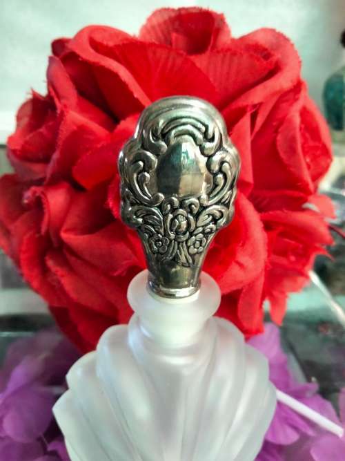 *RARE*Perfume Frosted Bottle Silver Embossed Stopper-Empty Godinger EnglandLOOK AtMy BUY NOW NO WAIT
