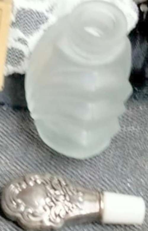 *RARE*Perfume Frosted Bottle Silver Embossed Stopper-Empty Godinger EnglandLOOK AtMy BUY NOW NO WAIT