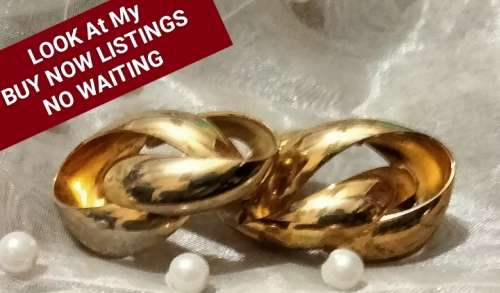 EARRINGS - Pierced ears INFINITY CIRCLES Flower Gold Tone
